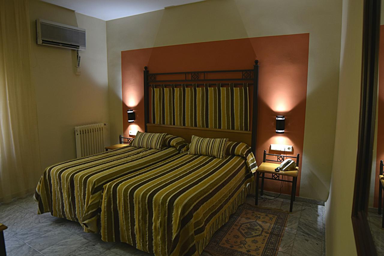 Hotel Mercedes Aranjuez Exteriör bild