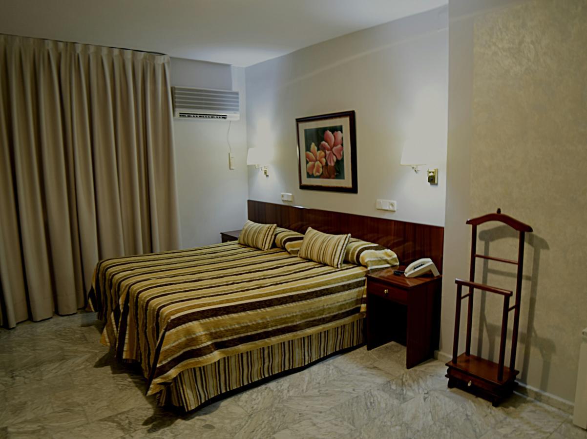 Hotel Mercedes Aranjuez Exteriör bild