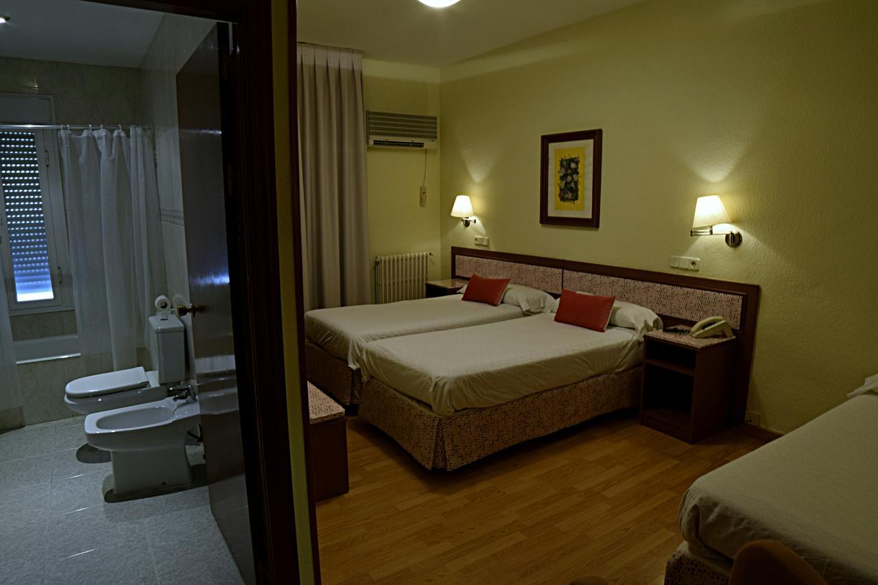 Hotel Mercedes Aranjuez Exteriör bild
